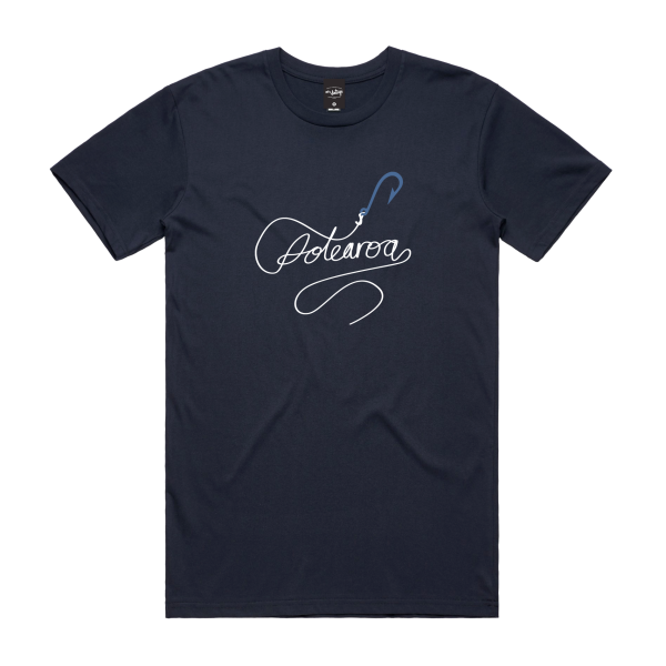 Te Matau Men's T-Shirt Navy